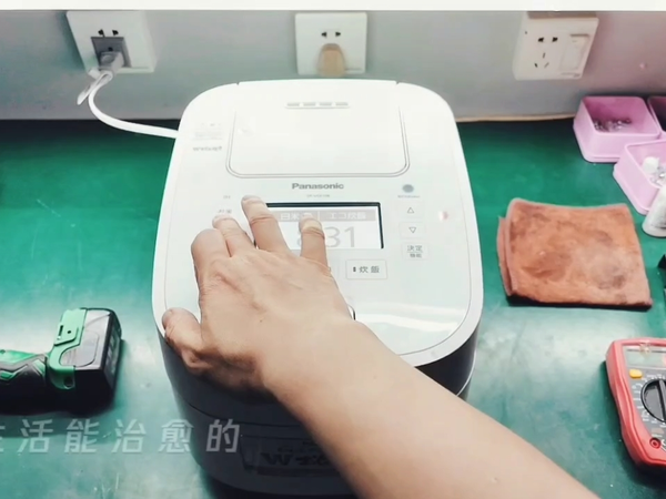 松下SR-VSX108竈釜IH电饭煲误插220v维修测