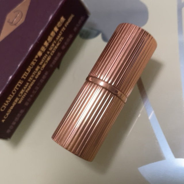 老婆很喜欢口红，所以买过不少品牌的口红，