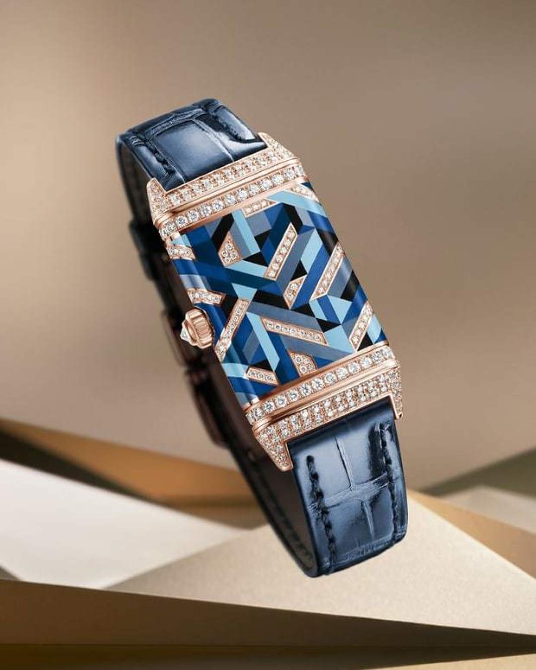 积家WWG新品:多面Reverso