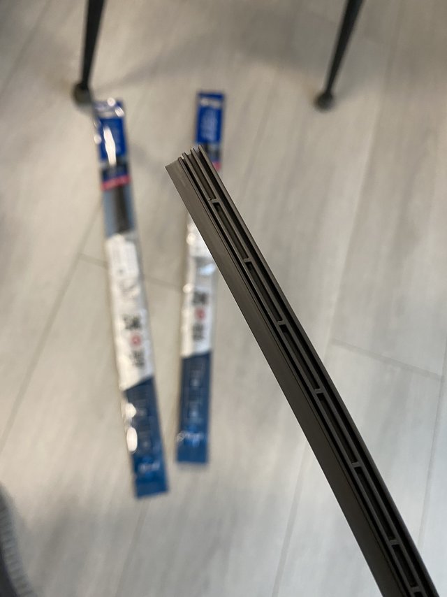 尝试单换雨刮胶条