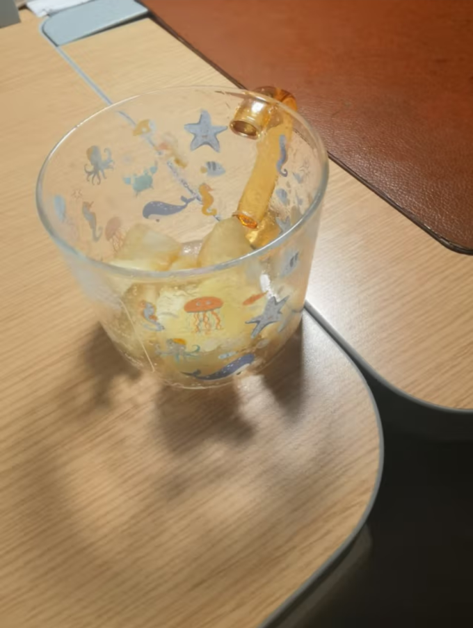 紫丁香玻璃杯