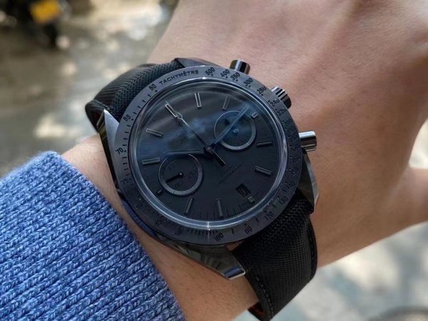 月之暗面一眼便相中