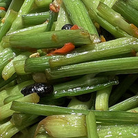 美食 篇一：春季的时令菜：豆豉水芹菜