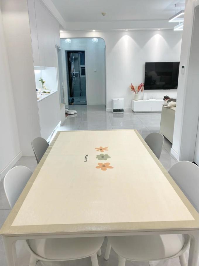 餐桌