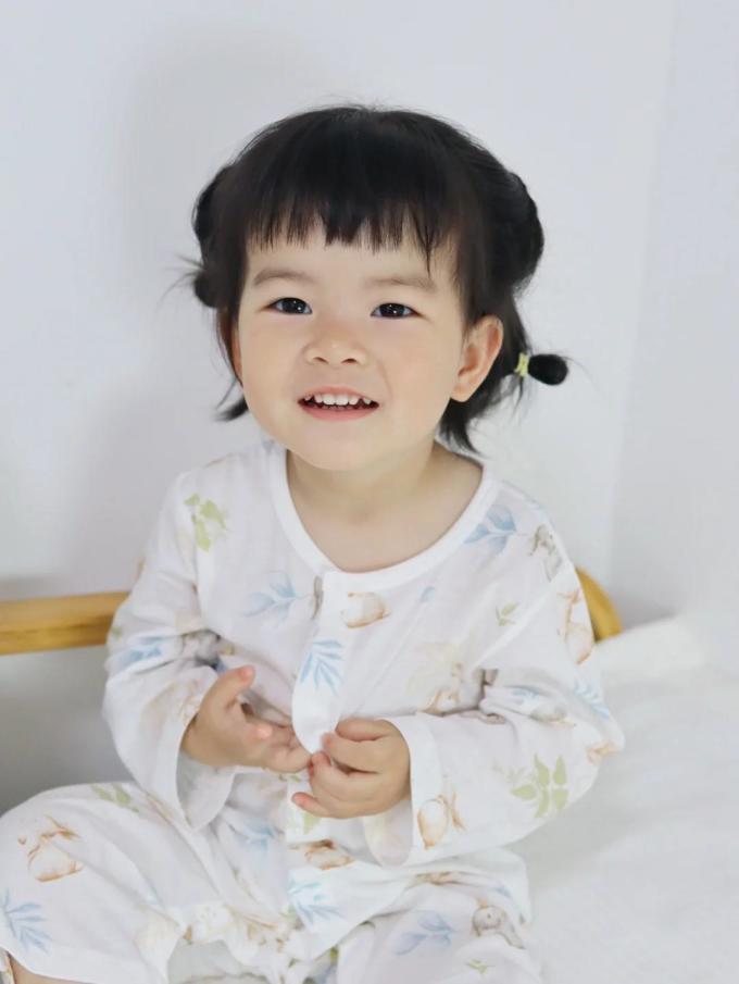 婴儿尿裤