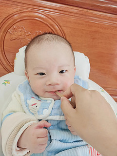 关于小月龄👶护理口腔这件事