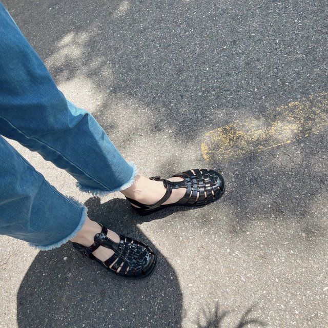 春日宝藏穿搭单品：梅丽莎凉鞋