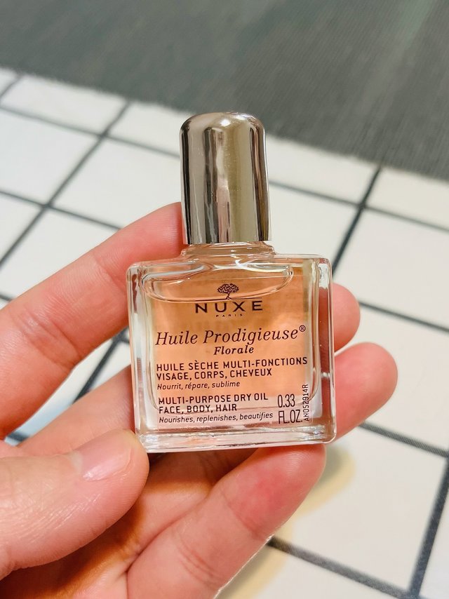 9.9元入手NUXE欧树小粉油10ml，不错！