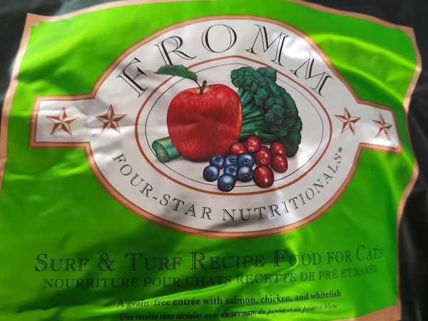 拒绝猫咪软便猫粮推荐：FROMM猫粮