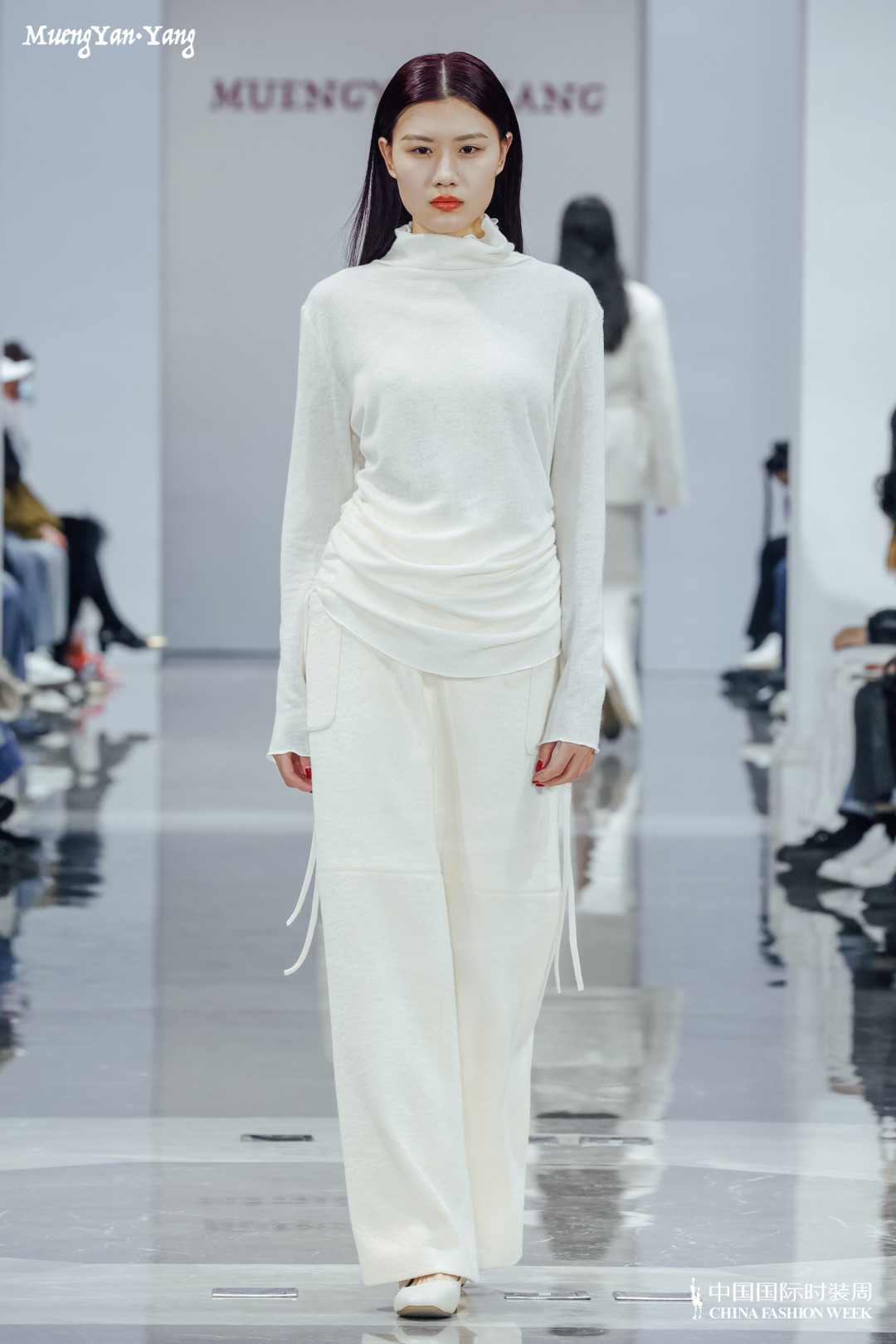 这个年轻的设计师品牌,将千年非遗技艺带进了衣服里
