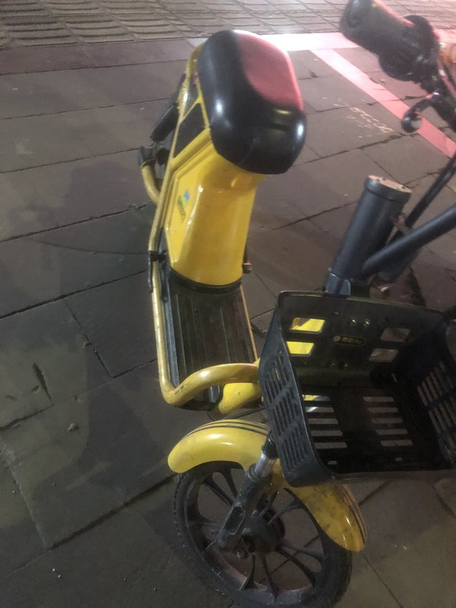 用钱不多还是有车座的