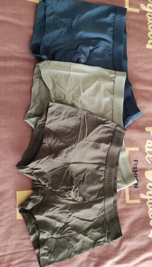 
布料纯棉比较柔软舒服健康，尺码标准，价