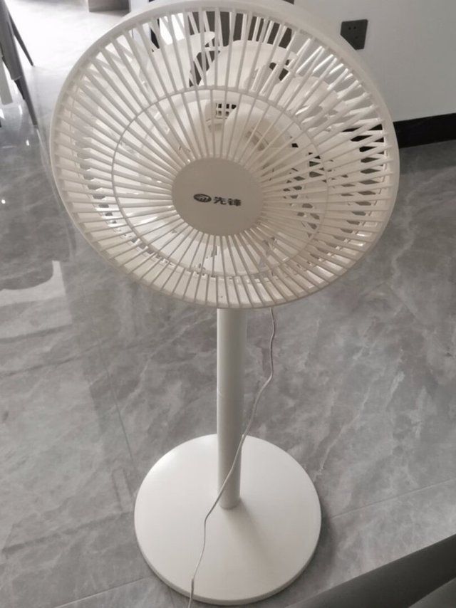 一次买了2个，一个绿色一个白色，都挺好的