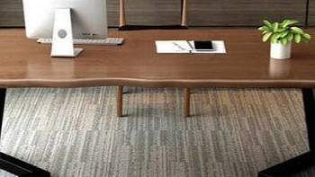 实木材质办公桌，精致与实用兼顾！