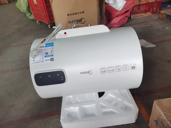 热水器目前用着还不错，希望美的大品牌可以