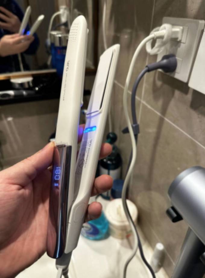 美发造型器