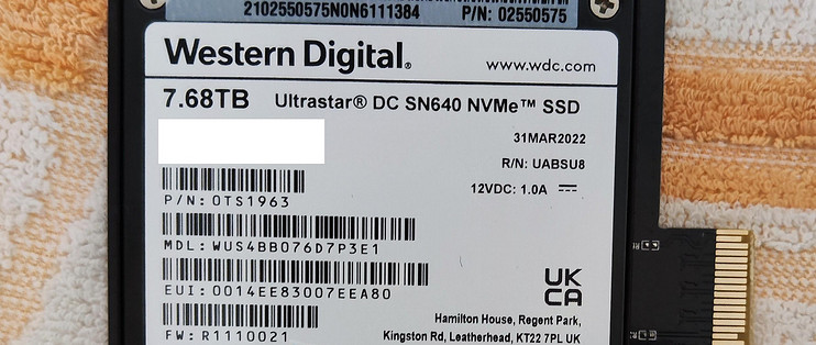 一块长得像SATA SSD的U2企业盘西数SN640 7.68T开箱小评测_固态硬盘_