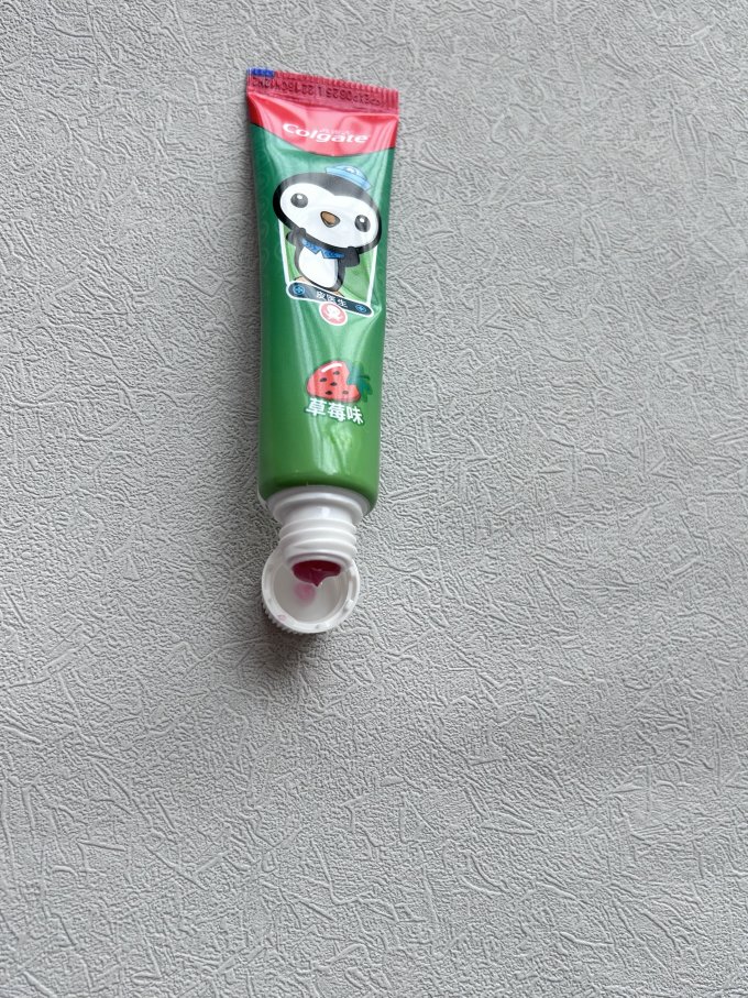 高露洁牙膏