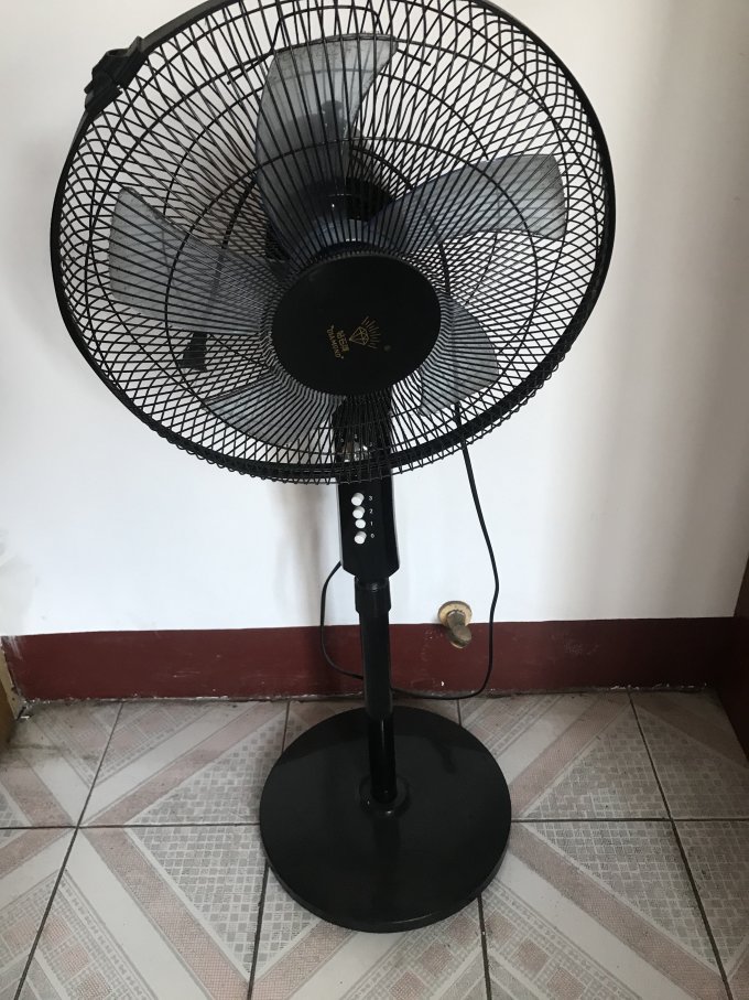 落地扇