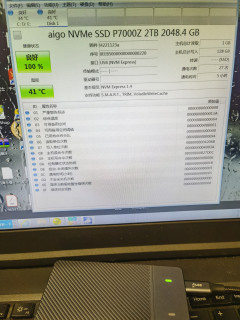 小众的独立双盘位固态硬盘盒。