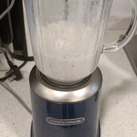 奶茶还在店里喝吗？