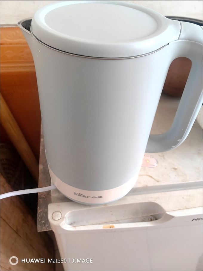 小熊电水壶