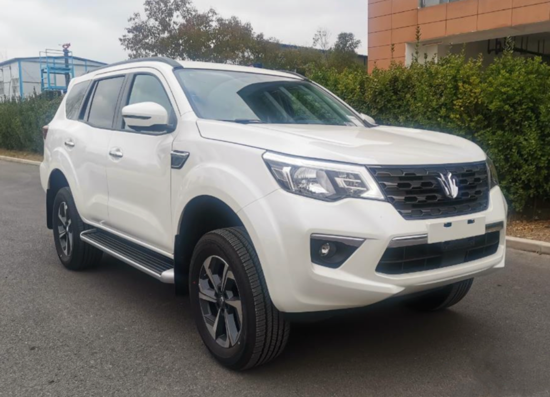 郑州日产帕拉丁申报图不再采用东风双飞燕logo