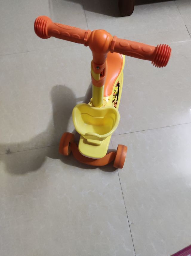 儿童滑板车