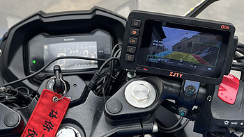 香港科技展ZJTY摩托记录仪Q06展示 后方来车功能预警为摩安全保驾护航