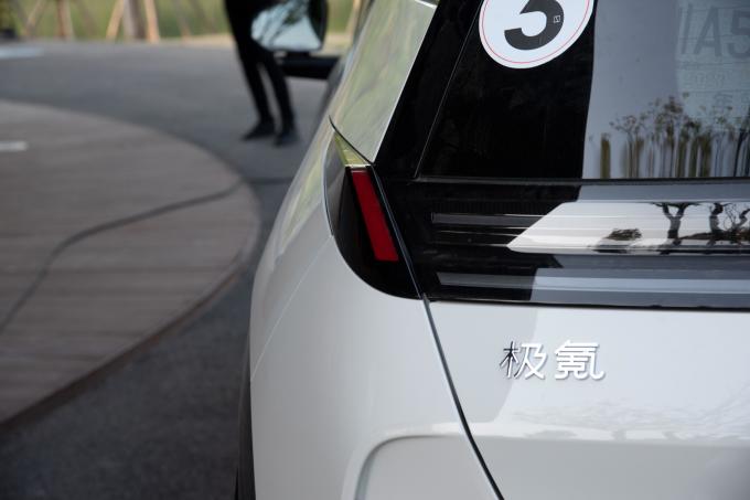 智马达小型SUV