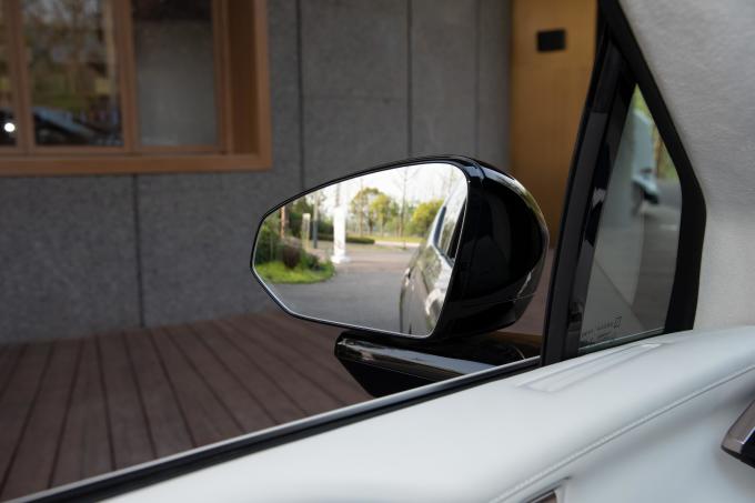智马达小型SUV
