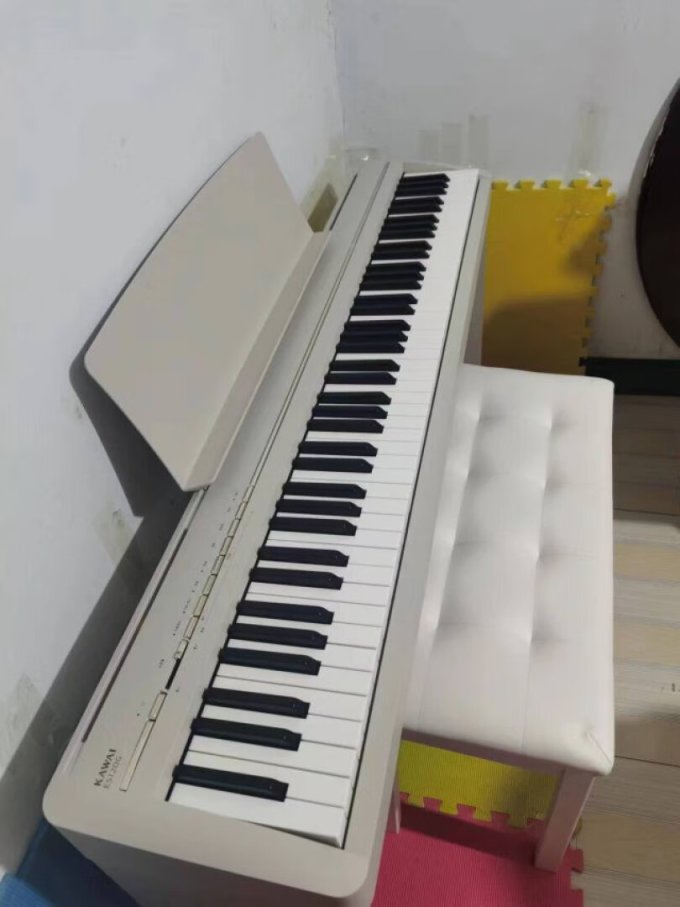 钢琴