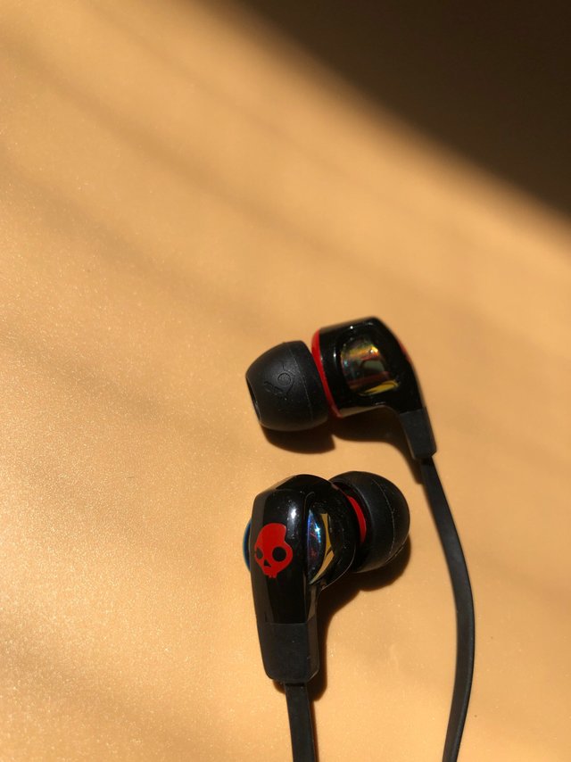 闲鱼25捡的耳机，比Beats良心多了