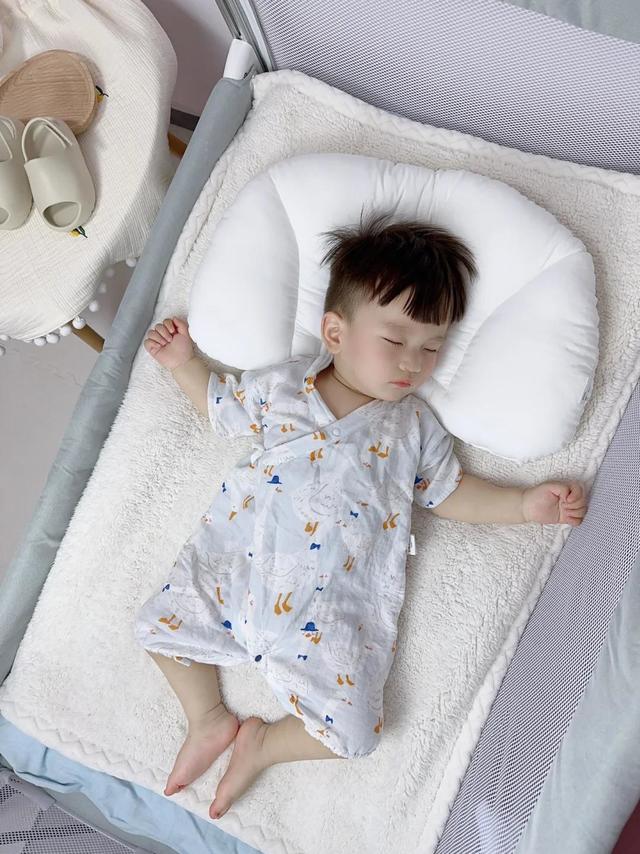 怎么办‼️他睡的这么香好想rua