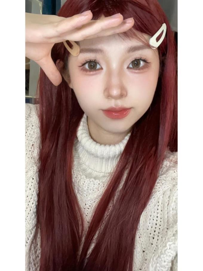 伊娃爱隐形眼镜