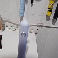 洁齿小能手: 电动牙刷和冲牙器的好处