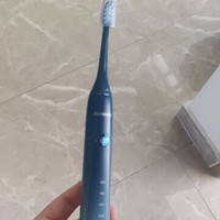 刷牙小能手：电动牙刷和冲牙器