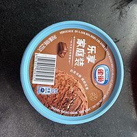 小朋友很喜欢吃这款巧克力的冰淇淋