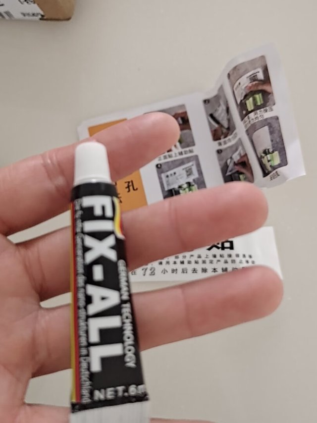 
质量不错，很精致，送了胶水，还用安装说