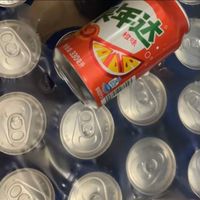 天气热了，来一罐汽水吧