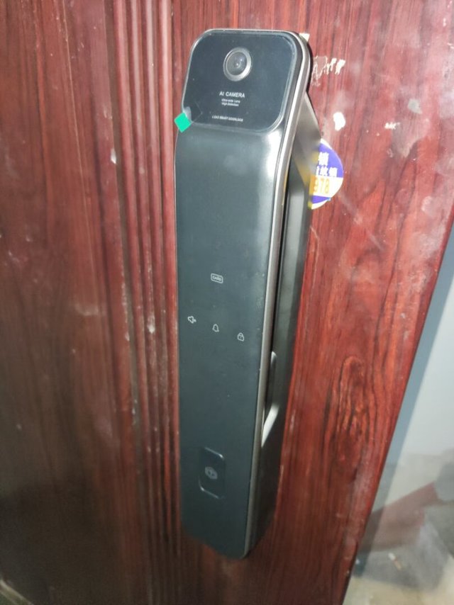 京东的服务没的说,送货快,安装快,安装师