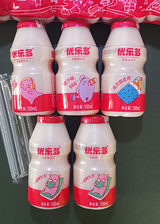 买给小孩的酸奶，我小时根本喝不起啊！