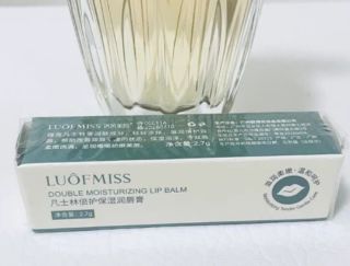 凡士林润唇膏