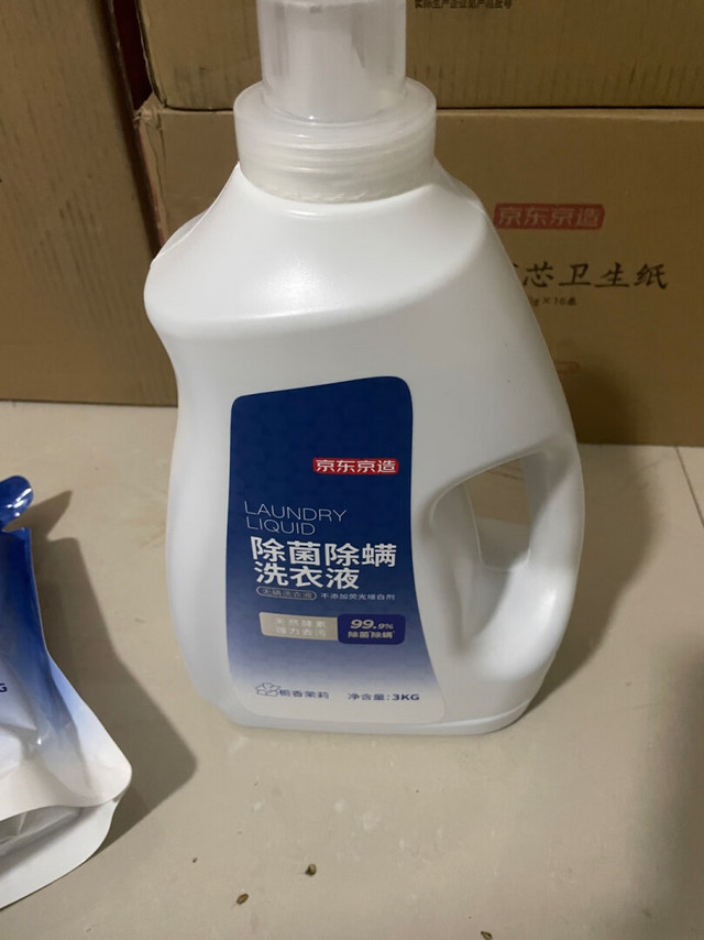 洁净力：很好用。产品香味：淡淡的香味，