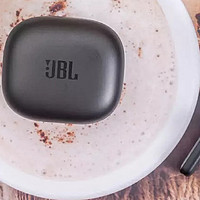 32小时超长续航+12mm动圈驱动单元,JBL LIVE FLEX 无可挑剔