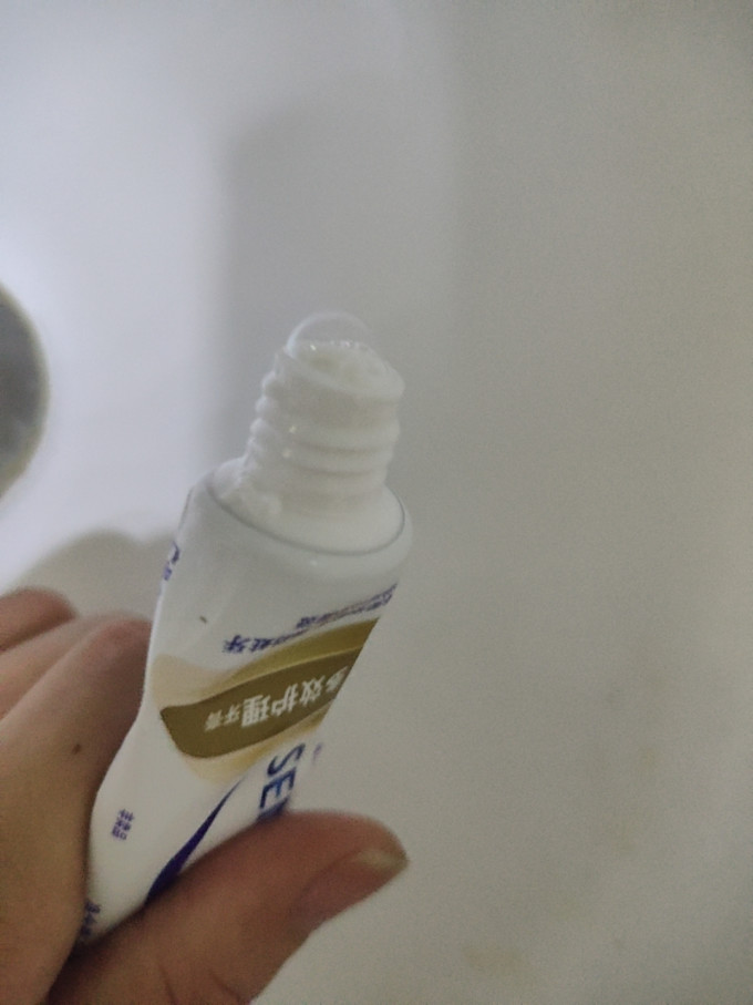 舒适达牙膏