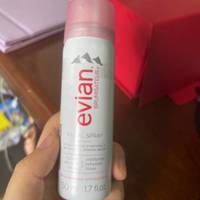 爽肤水可以帮助你控制T区油脂