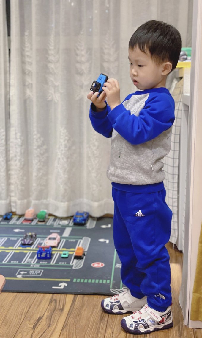 泰兰尼斯童鞋