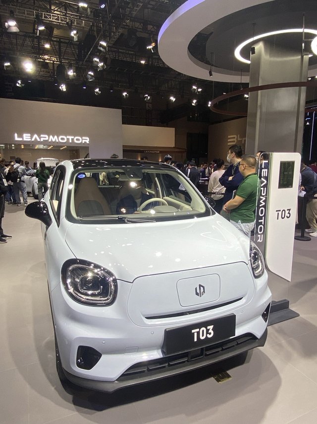 2023上海车展｜零跑T03智能通勤小车