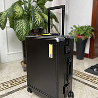地平线8号氦系列行李箱：高颜值、巨方便、很能装